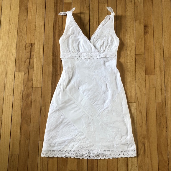 Lilly Pulitzer Dresses & Skirts - Lilly Pulitzer eyelet dress